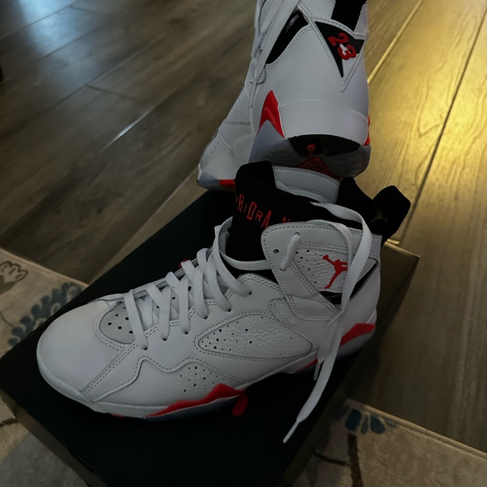 Like New Jordan 7 Infared Size 9 - Picture 2 of 5